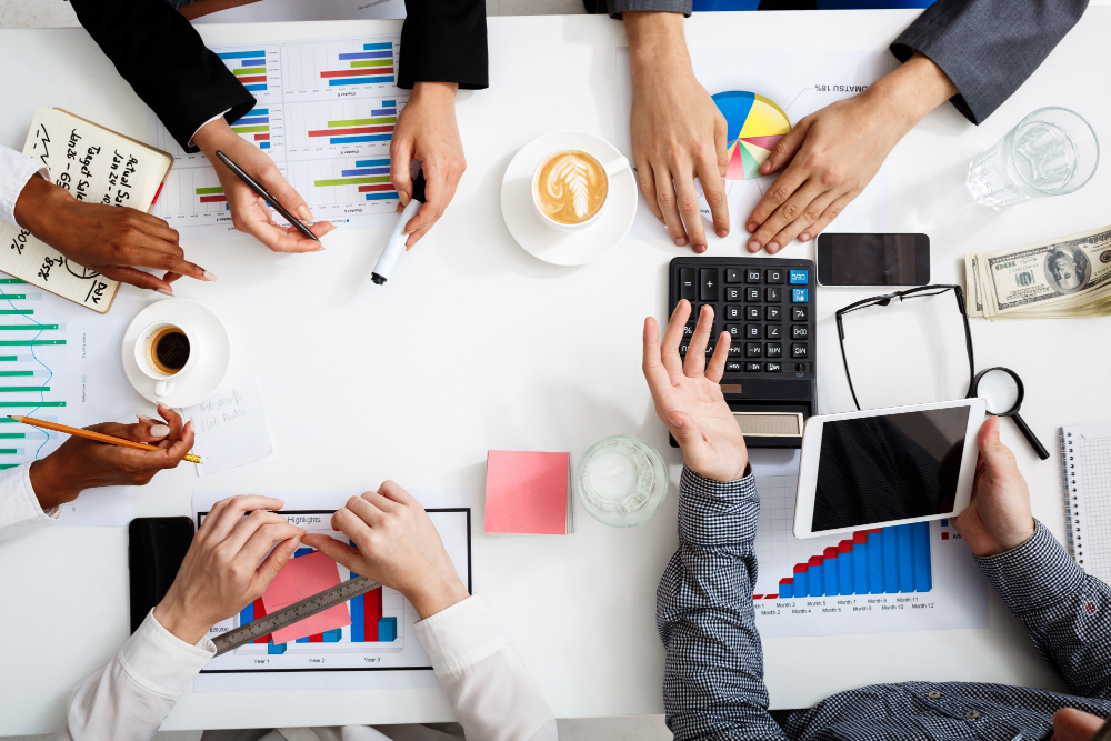 In gemeinsamer Arbeit werden für Betriebe individuelle und ausgereifte Versicherungslösungen erarbeitet